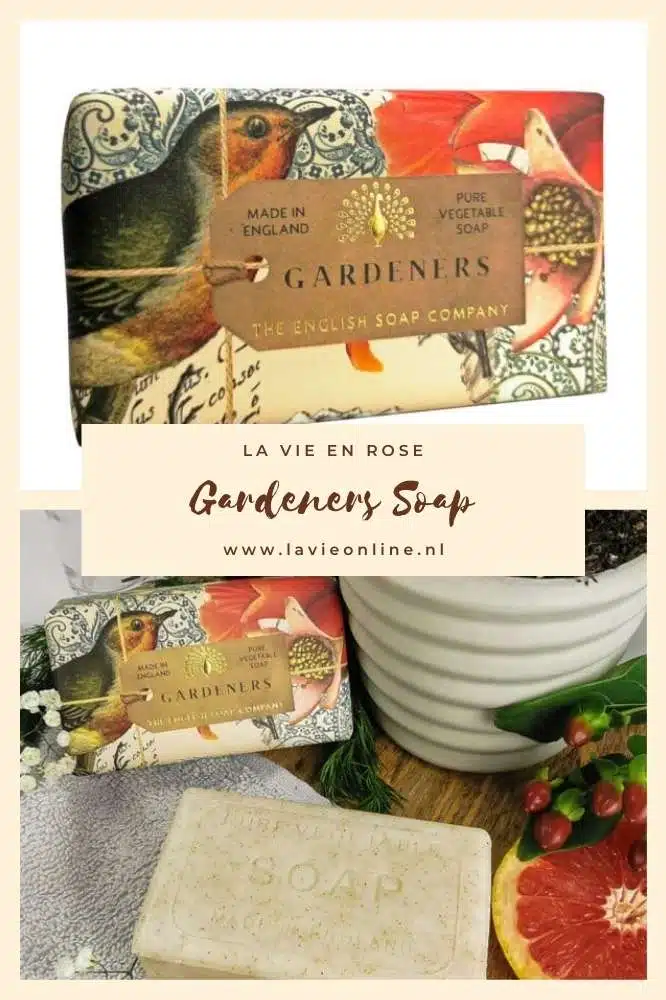 The English Soap Company Anniversary Gardeners Exfoliating Soap