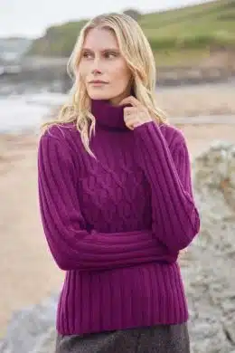 Fisherman Out Of Ireland Merino Cashmere Criss Cross Sweater Foxglove - La Vie en Rose Damesmode (666 x 1000 px)