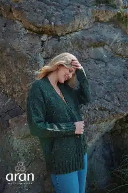 Aran Woollen Mills Ladies Donegal Cardigan Side Pockets Green - La Vie en Rose Damesmode