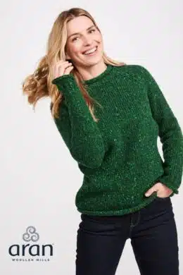 Aran Woollen Mills Ladies Roll Neck Raglan Crew Valley Green - La Vie en Rose Damesmode
