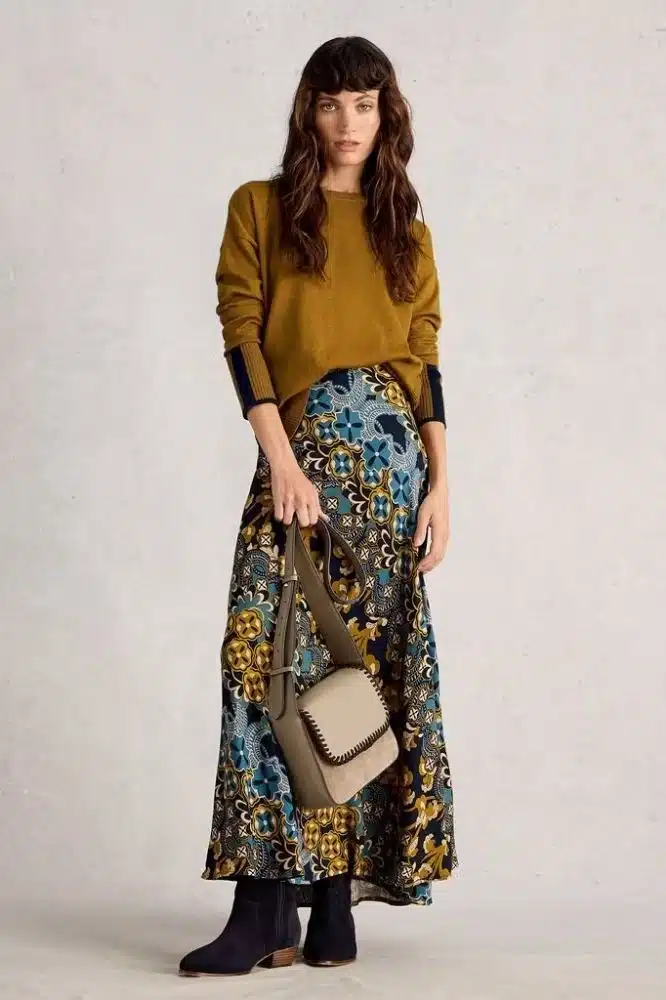 White Stuff Olive Jumper Dark Chartreuse - La Vie en Rose Damesmode