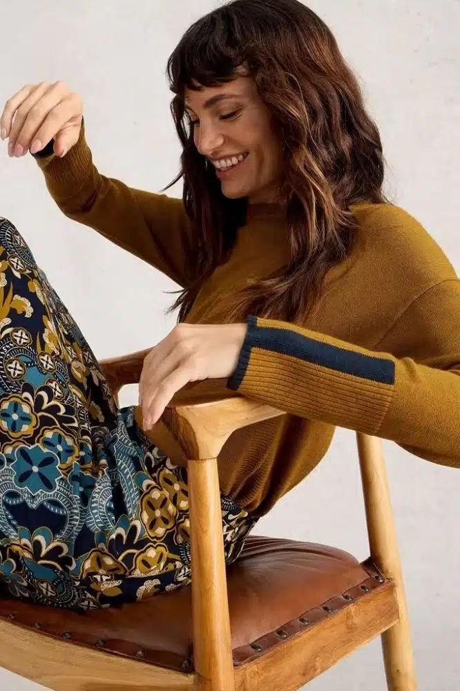 White Stuff Olive Jumper Dark Chartreuse - La Vie en Rose Damesmode