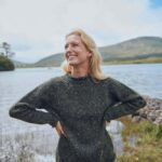 Aran Woollen Mills Ladies Roll Neck Raglan Crew Green - La Vie en Rose Damesmode