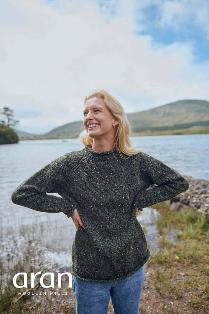 Aran Woollen Mills Ladies Roll Neck Raglan Crew Green - La Vie en Rose Damesmode