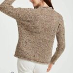 Aran Woollen Mills Ladies Roll Neck Raglan Crew Light Honey - La Vie en Rose Damesmode