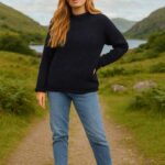 Aran Woollen Mills Ladies Roll Neck Raglan Crew Navy Nep - La Vie en Rose Damesmode