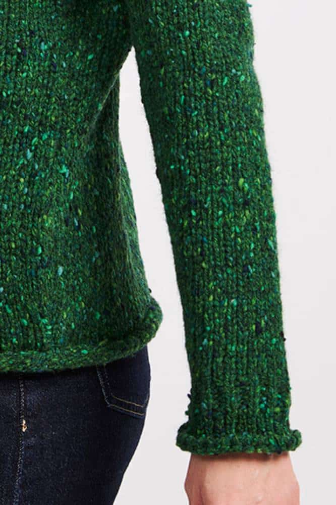 Aran Woollen Mills Ladies Roll Neck Raglan Crew Valley Green - La Vie en Rose Damesmode