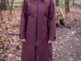 Danefae The Danedogwalker Raincoat Dark Merlot - La Vie en Rose Damesmode