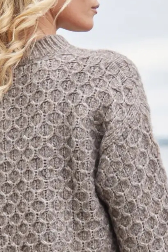 Fisherman out of Ireland Alpaca Honeycomb Stitch Sweater Stone - La Vie en Rose Damesmode Enkhuizen