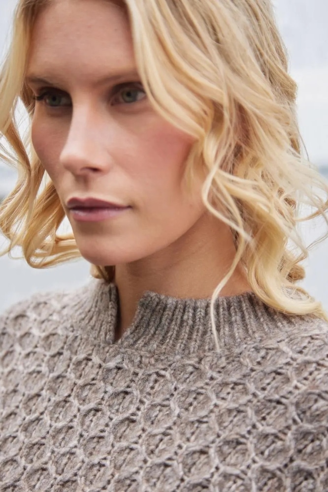 Fisherman out of Ireland Alpaca Honeycomb Stitch Sweater Stone - La Vie en Rose Damesmode Enkhuizen