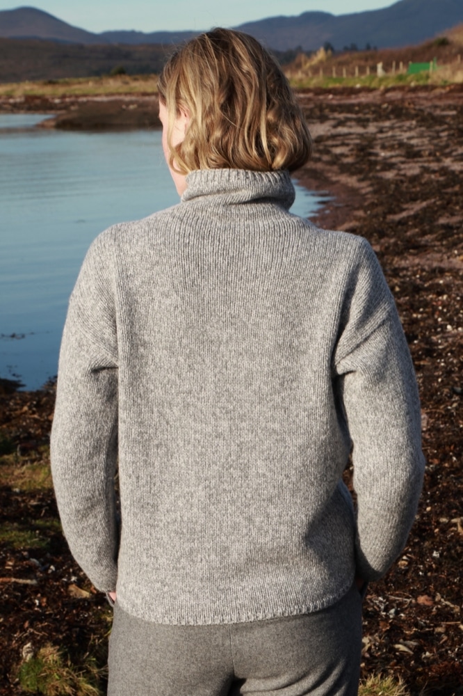 Fisherman out of Ireland Funnel Neck Slouchy Sweater Grey Extrafine Merino - La Vie en Rose Damesmode Enkhuizen