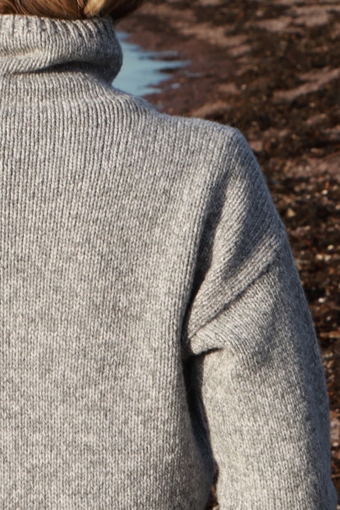Fisherman out of Ireland Funnel Neck Slouchy Sweater Grey Extrafine Merino - La Vie en Rose Damesmode Enkhuizen
