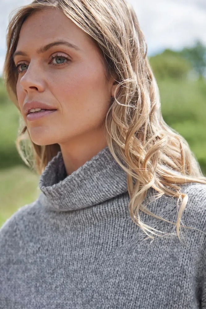 Fisherman out of Ireland Funnel Neck Slouchy Sweater Grey Extrafine Merino - La Vie en Rose Damesmode Enkhuizen