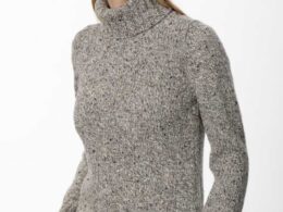 Fisherman out of Ireland Polo Neck Sweater Porridge FSS72M 215 - La Vie en Rose Damesmode