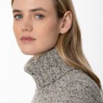 Fisherman out of Ireland Polo Neck Sweater Porridge FSS72M 215 - La Vie en Rose Damesmode