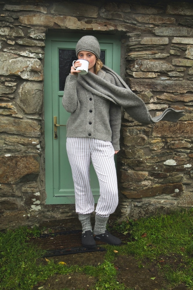 Fisherman out of Ireland Shawl Collar Cardie Tuck Baby Alpaca Smoke - La Vie en Rose Damesmode Enkhuizen