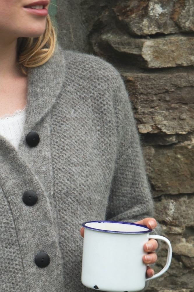 Fisherman out of Ireland Shawl Collar Cardie Tuck Baby Alpaca Smoke - La Vie en Rose Damesmode Enkhuizen