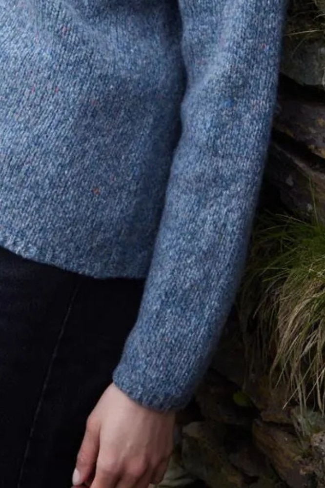 Fisherman out of Ireland Slouchy Funnel Neck Jumper Merino Cashmere Blue Smoke - La Vie en Rose Damesmode Enkhuizen