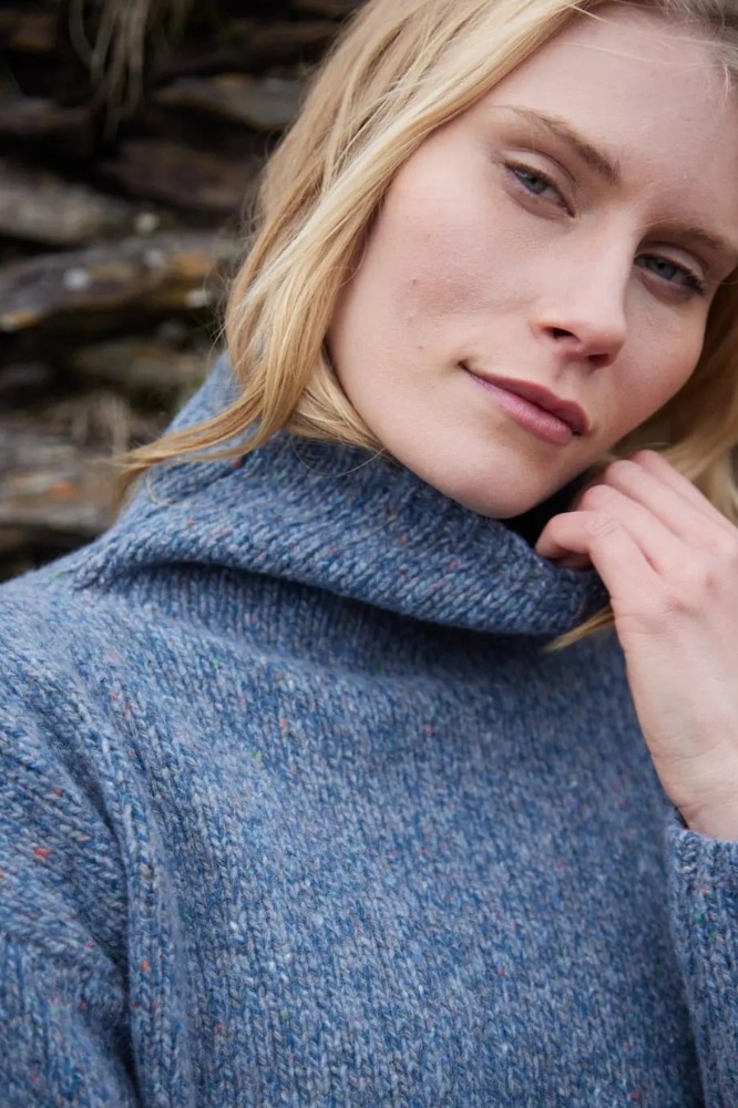 Fisherman out of Ireland Slouchy Funnel Neck Jumper Merino Cashmere Blue Smoke - La Vie en Rose Damesmode Enkhuizen