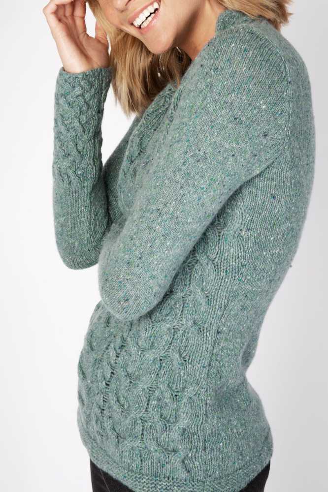 Irelands Eye Horseshoe Cable V Neck Ocean Mist - La Vie en Rose Damesmode