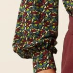 King Louie Maisie Blouse Mirth Jersey Rhubarb Red - La Vie en Rose Damesmode