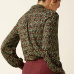 King Louie Maisie Blouse Mirth Jersey Rhubarb Red - La Vie en Rose Damesmode