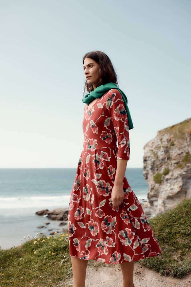 Seasalt Cornwall Pier View Dress Artist Camelia Red Sail - La Vie en Rose Damesmode