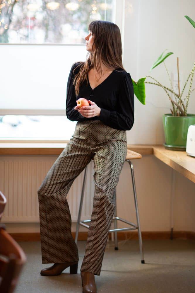 Very Cherry Celia Blouse Black Tricot Deluxe - La Vie en Rose Damesmode