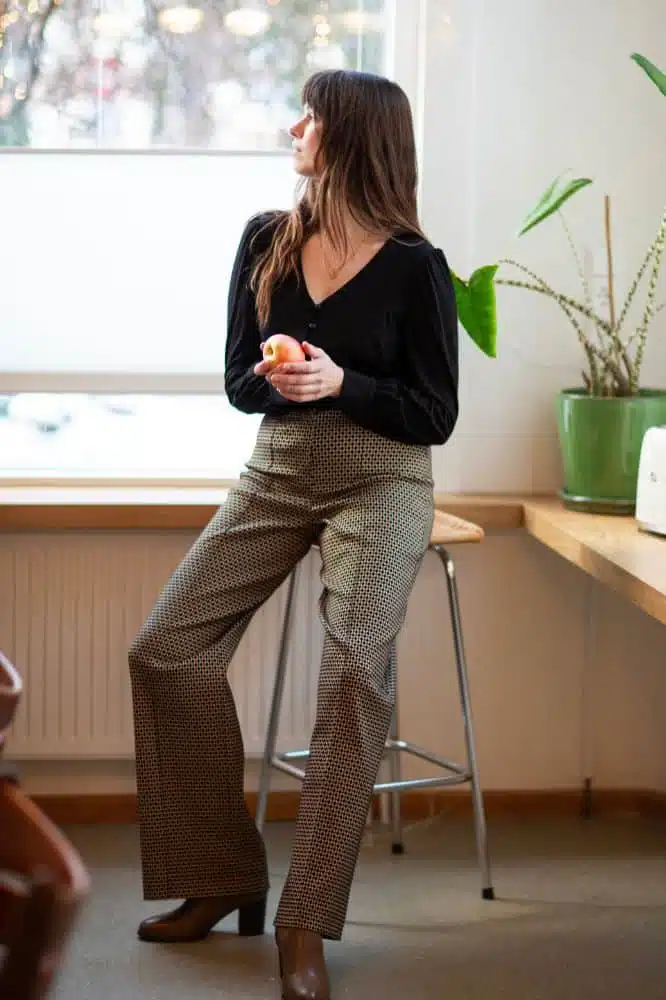 Very Cherry Celia Blouse Black Tricot Deluxe - La Vie en Rose Damesmode