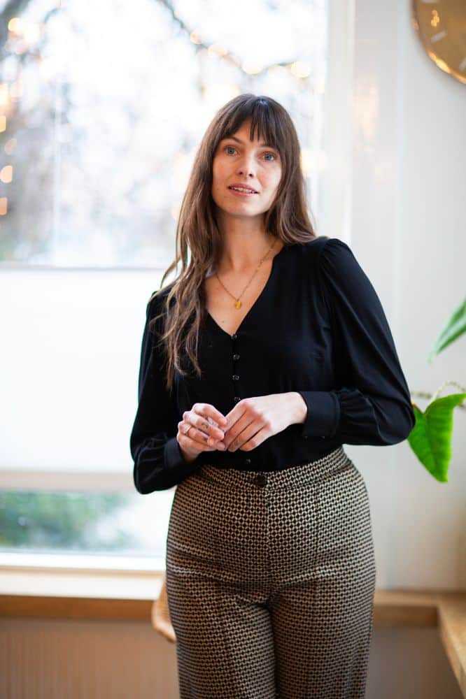 Very Cherry Celia Blouse Black Tricot Deluxe - La Vie en Rose Damesmode