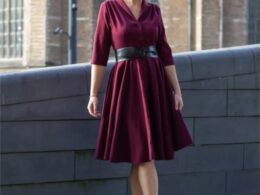 Very Cherry D'Laine Dress Burgundy Gaberdine - La Vie en Rose Damesmode