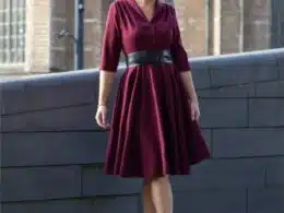 Very Cherry D'Laine Dress Burgundy Gaberdine - La Vie en Rose Damesmode