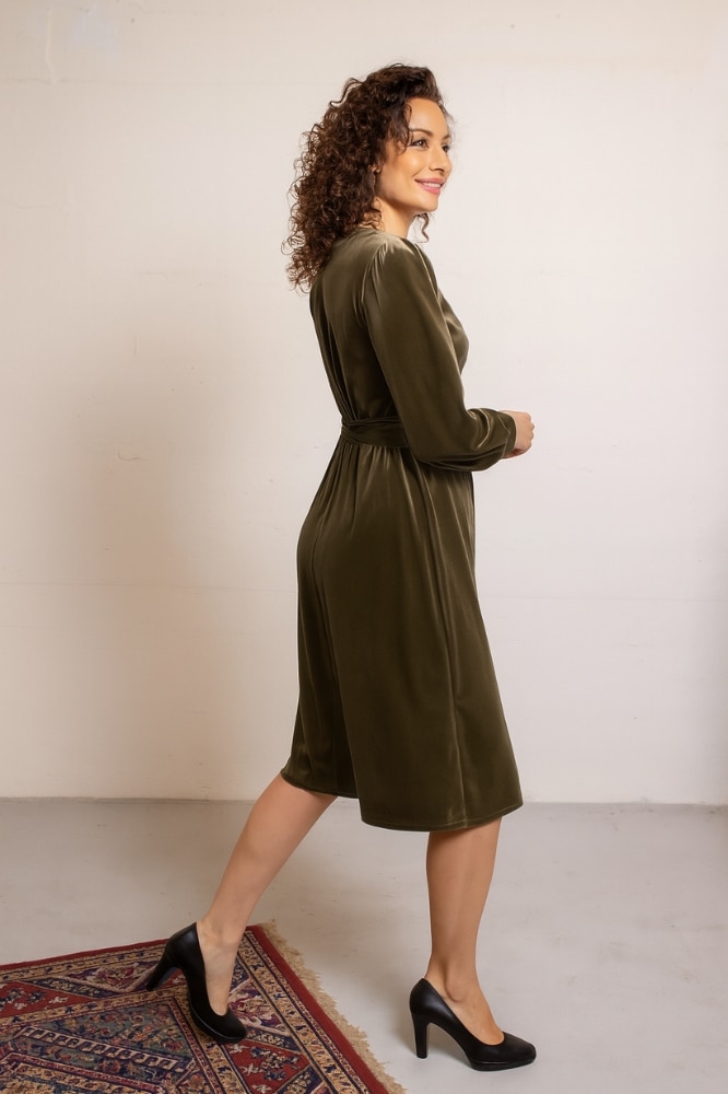 Very Cherry Dalida Dress Steam Velvet Olive - La Vie en Rose Damesmode (1)