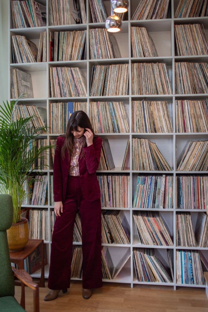 Very Cherry Marlene Pants Corduroy Granate Red - La Vie en Rose Damesmode