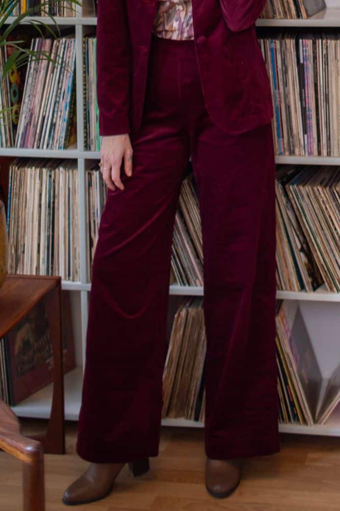 Very Cherry Marlene Pants Corduroy Granate Red - La Vie en Rose Damesmode