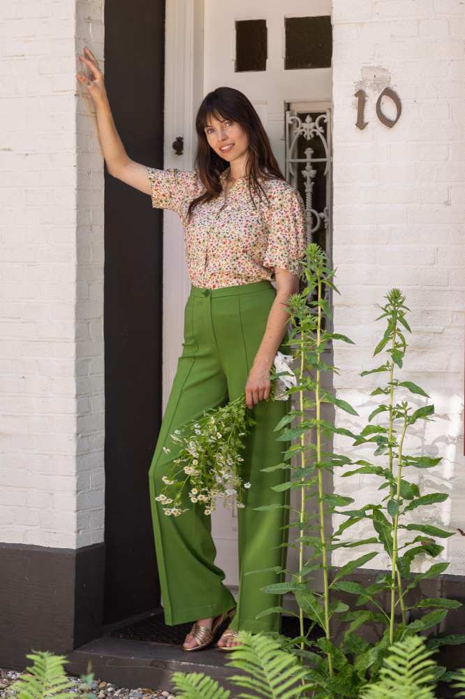 Very Cherry Taylor Pants Olive Punty - La Vie en Rose Damesmode