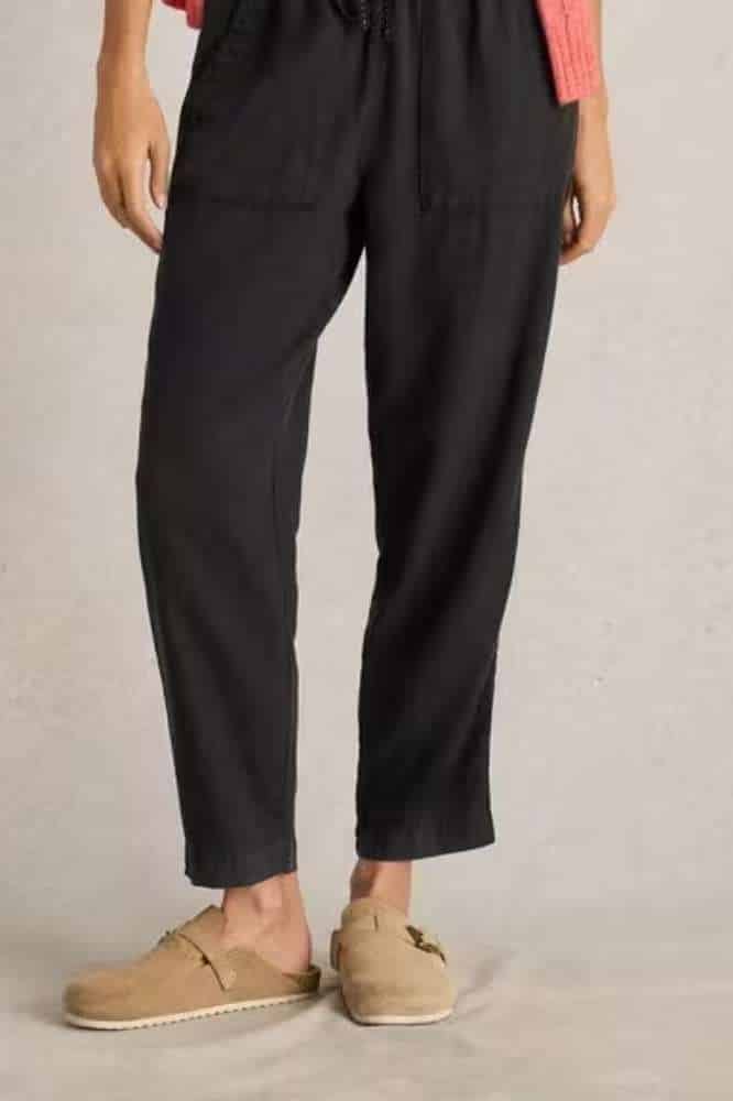 White Stuff Elle Linen Blend Trouser Black - La Vie en Rose Damesmode