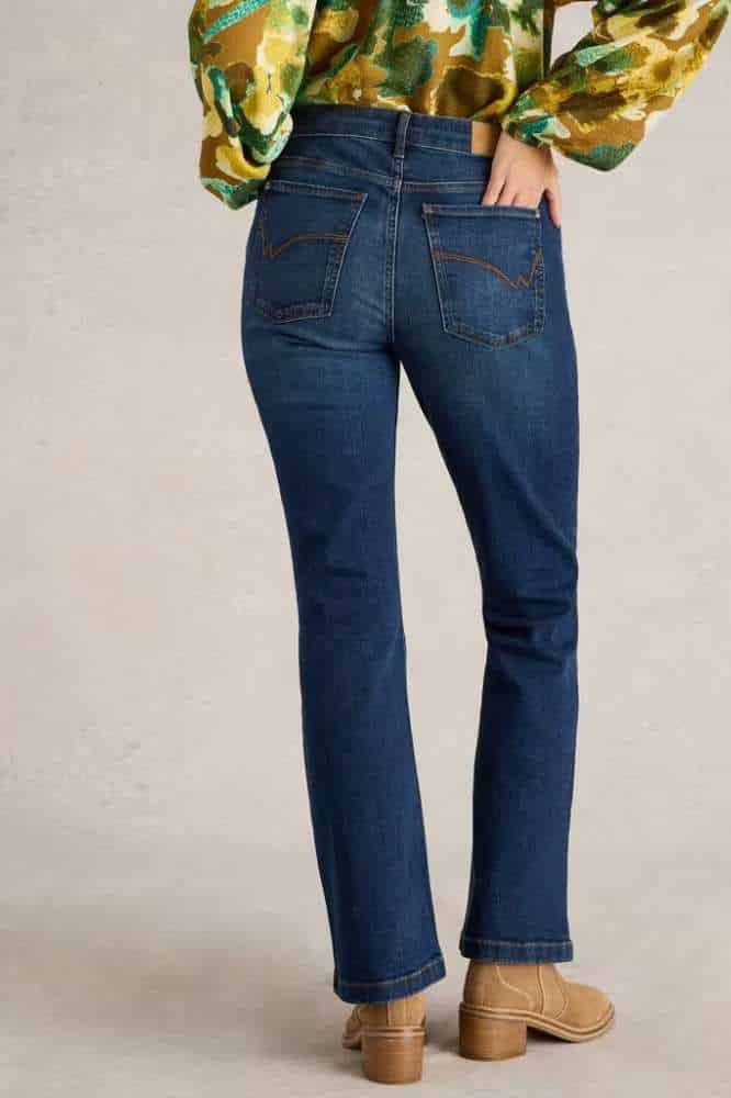 White Stuff Harriet Bootcut Jeans Mid Denim - La Vie en Rose Damesmode