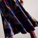 White Stuff Hope Bias Velvet Skirt - La Vie en Rose Damesmode