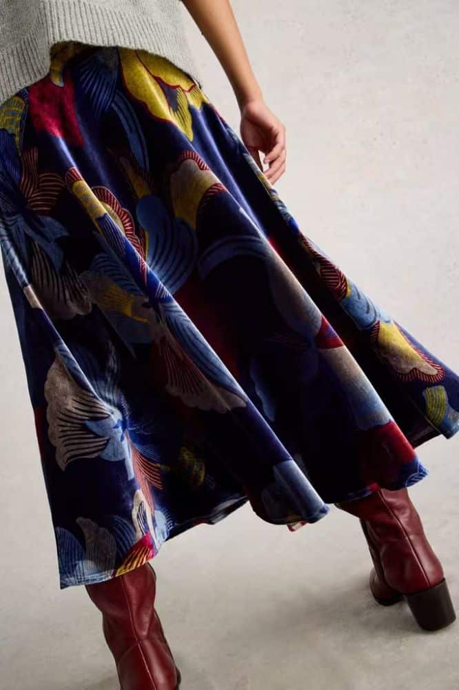 White Stuff Hope Bias Velvet Skirt - La Vie en Rose Damesmode