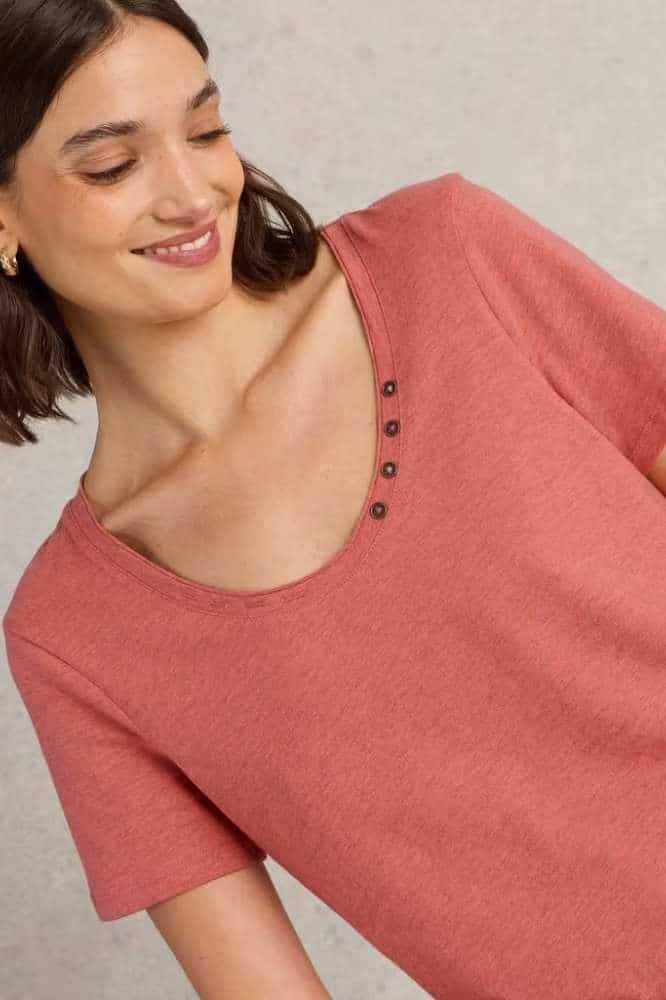 White Stuff Nadia Short Sleeve Tee Mid Coral - La Vie en Rose Damesmode