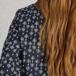 White Stuff Rae Organic Cotton Top Nay Print- La Vie en Rose Damesmode
