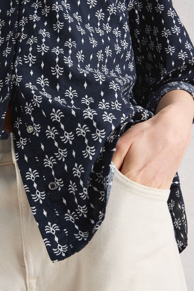 White Stuff Rae Organic Cotton Top Nay Print- La Vie en Rose Damesmode