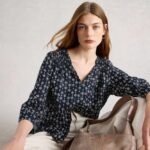White Stuff Rae Organic Cotton Top Nay Print- La Vie en Rose Damesmode