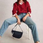 White Stuff Texture V Neck J umper Mid Red - La Vie en Rose Damesmode