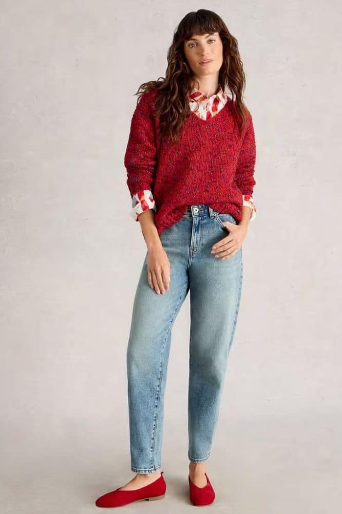 White Stuff Texture V Neck J umper Mid Red - La Vie en Rose Damesmode