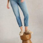 White Stuff Tilly Tapered Jeans Light Denim - La Vie en Rose Damesmode