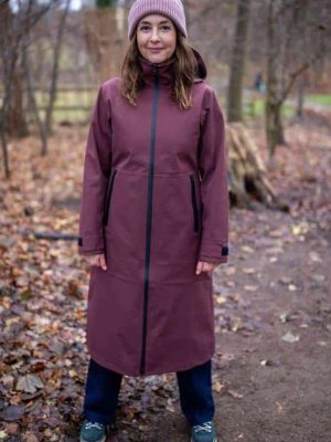 Danefae The Danedogwalker Raincoat Dark Merlot - La Vie en Rose Damesmode