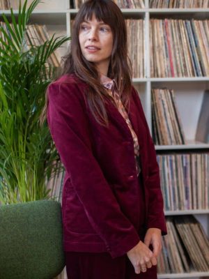Very Cherry Blazer Corduroy Granate Red - La Vie en Rose Damesmode