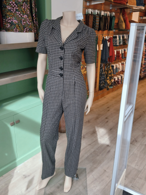 Very Cherry Classic Jumpsuit Cotswold Tartan Blue VC-JS0200 - La Vie en Rose Damesmode Enkhuizen (6)
